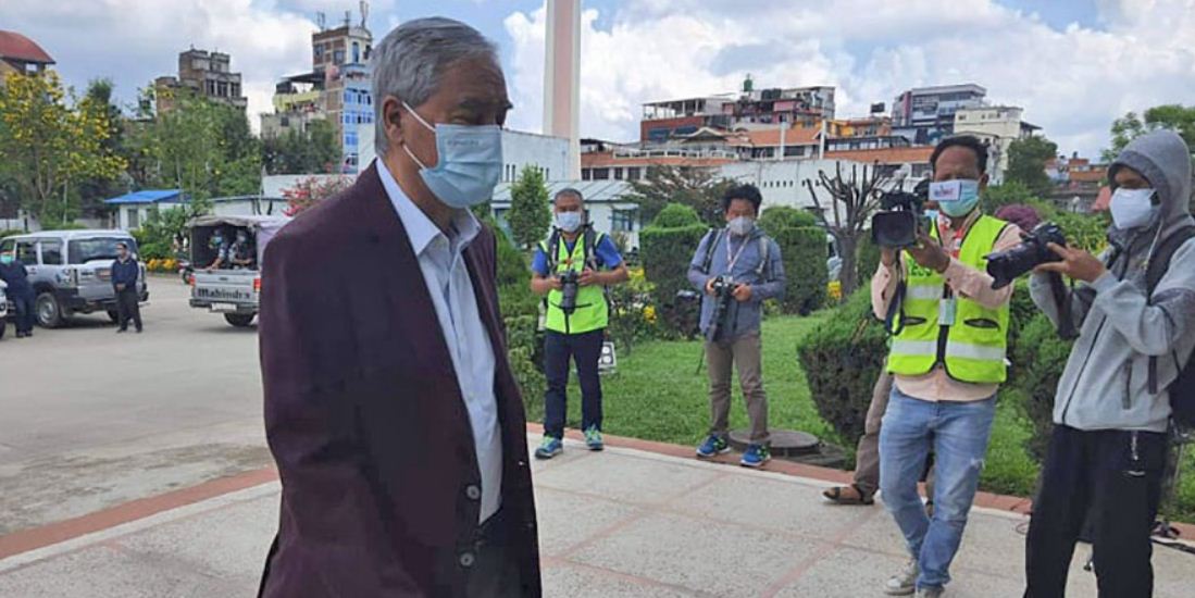 प्रधानमन्त्री देउवा अध्यक्ष दाहाल निवासमा 